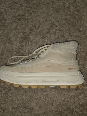 Sorel Cream Lace-Up Sherpa-Trim Platform Ankle Boot